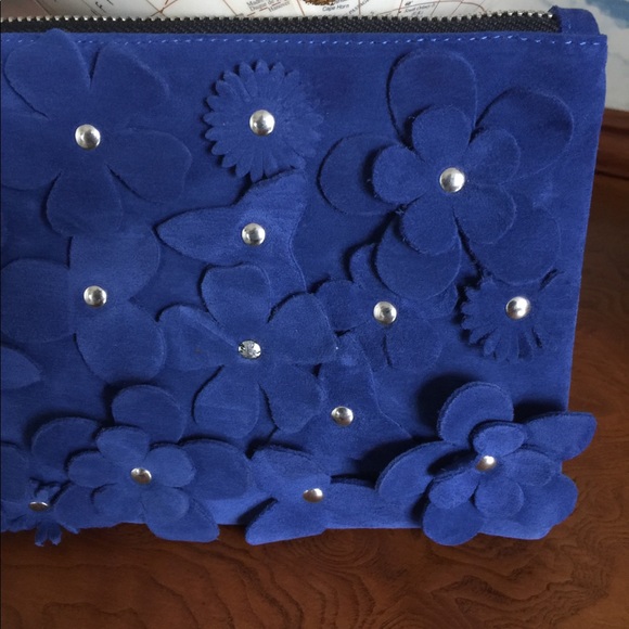 NWOT Royal Blue Studded Wristlet - Picture 5 of 8